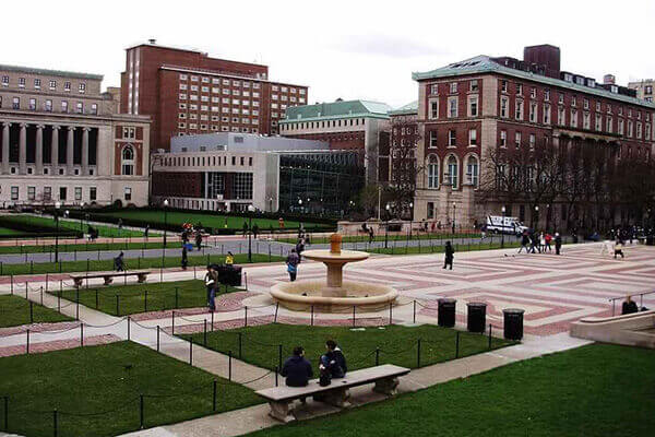 哥倫比亞大學(xué)公寓俯瞰整個紐約曼哈頓！美國E