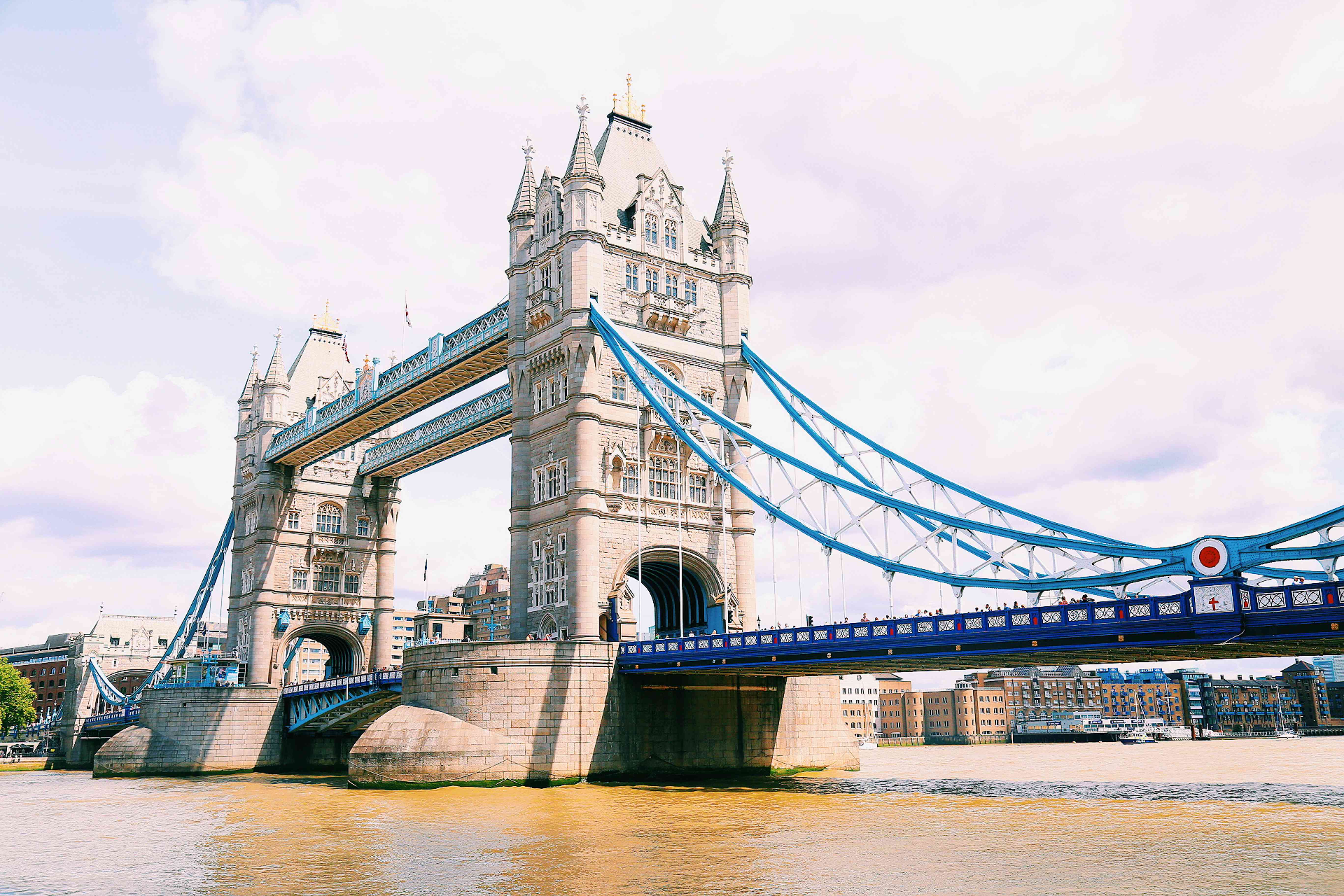 英國留學| 為什么首輪申請，拿到英國名校offer的幾率更大？