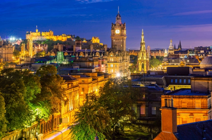 關(guān)于英國留學(xué)什么時間合適，費用問題？