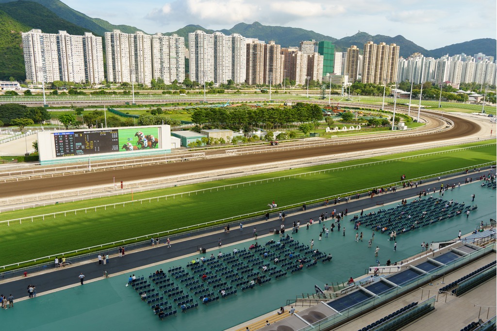 “赴港讀書”為什么這么熱？香港教育真的好嗎？