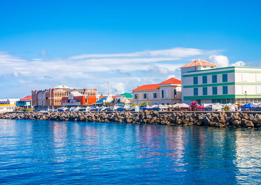 什么情況下我們需要一個小國護照？