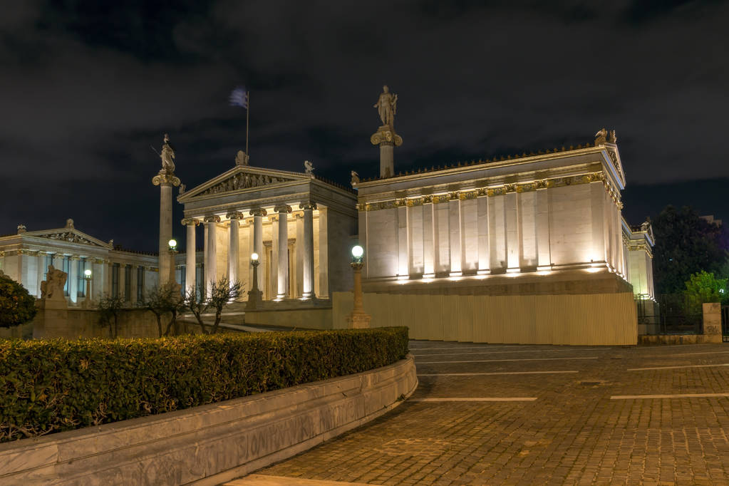 持等待紙也能自由出入境，25萬歐購房移民更香了